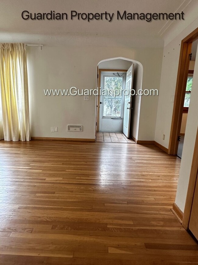 Photo - 1309 28th Ave NE