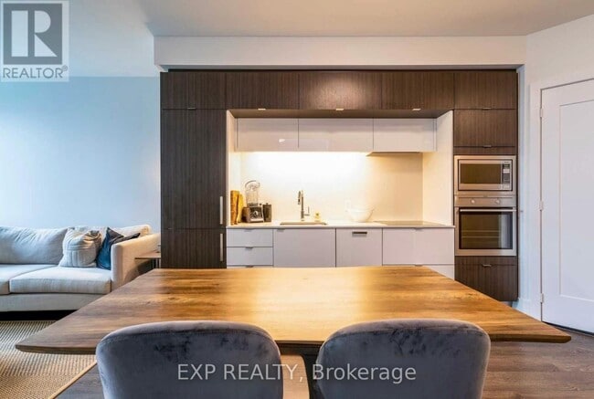 Photo - 1 Edgewater Dr Unit 613