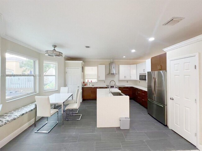 Photo - 15868 NW 4th St