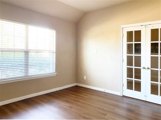 Photo - 2108 Willow Creek Dr