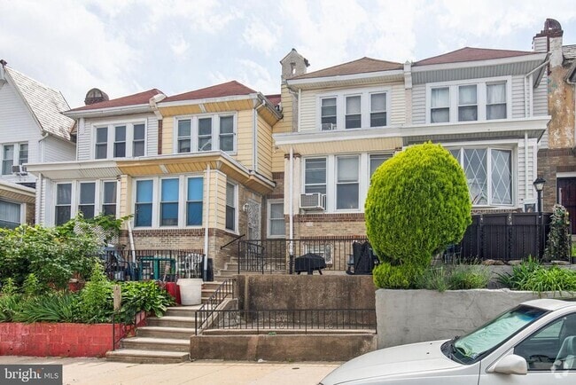 Building Photo - 2122 N Wanamaker St Rental