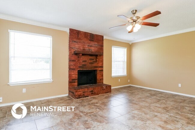 Photo - 830 Frances Dr