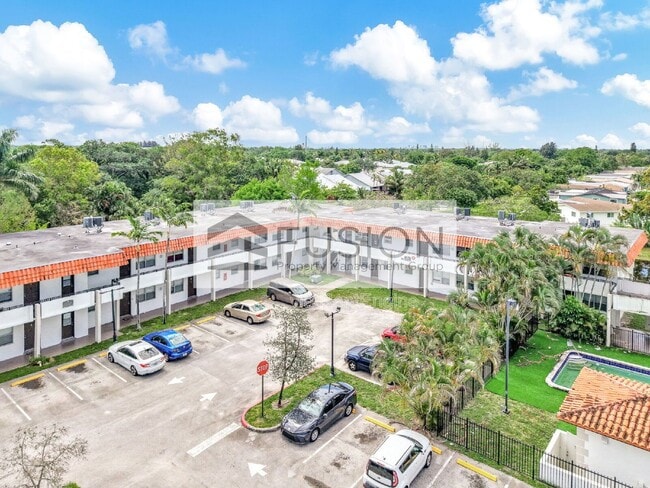 Building Photo - 400 NW 65th Ave Unit Apt 220