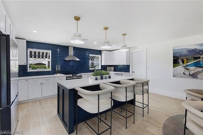 Photo - 1600 Curlew Ave