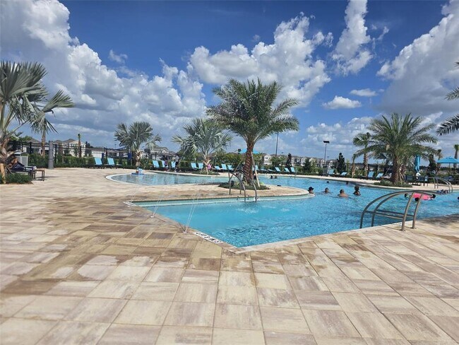 Photo - 1734 Foreman Rd