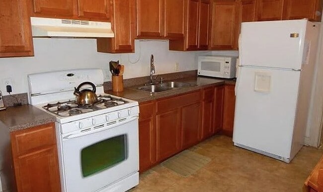 Photo - Historic 5 Bed 1.5 Bath in York