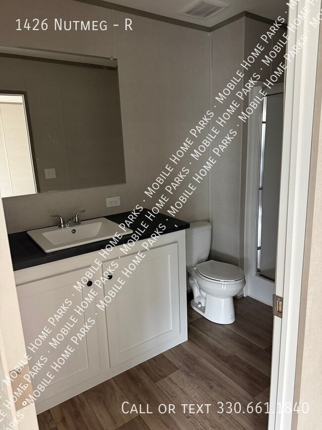 Photo - 1426 Nutmeg-R