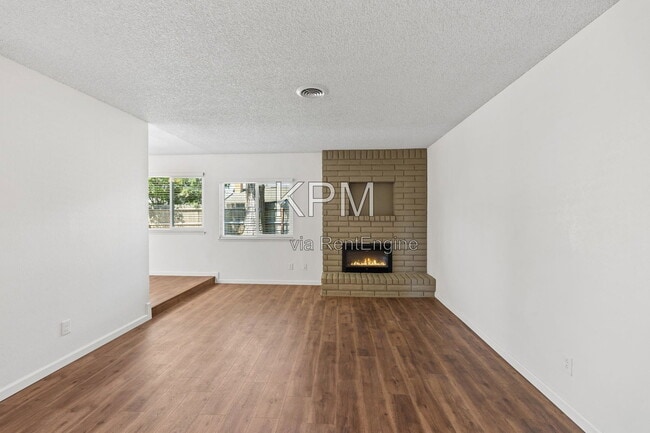 1735 Kingwood Ave