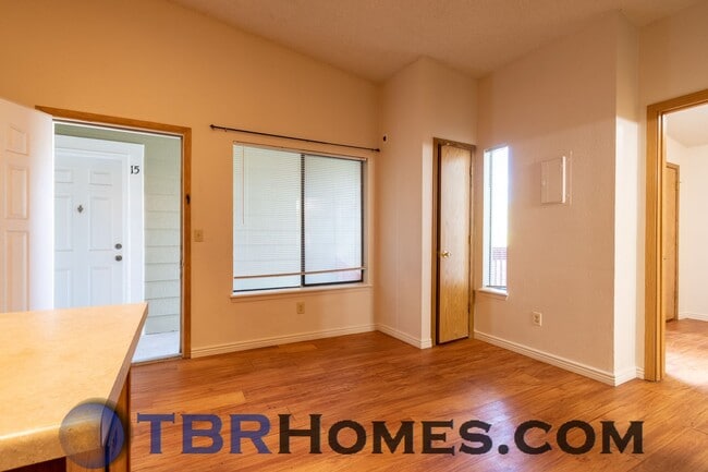 Photo - 920 S Dawson Way