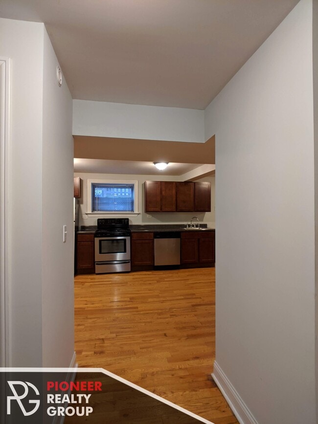 Photo - 1129 W Oakdale Ave Unidad 1125-Garden