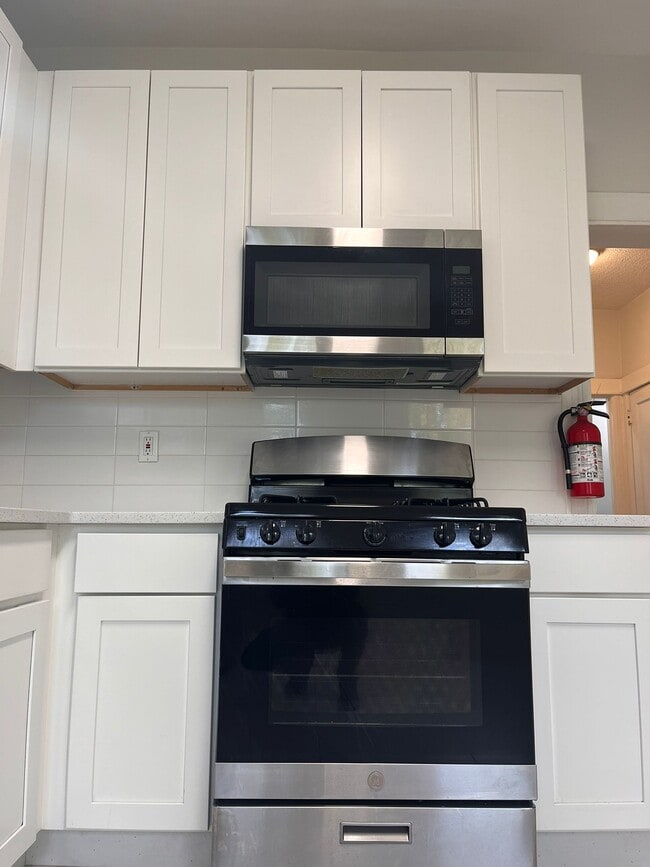 Photo - 256 Dwight St Unit 2