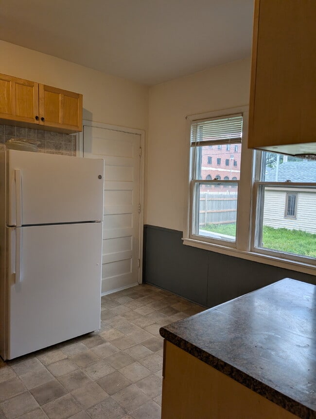 Photo - Bright & Charming 3BR With Garage Included In NE Minneapolis Unidad #1