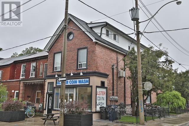 Photo - 202 Lippincott St