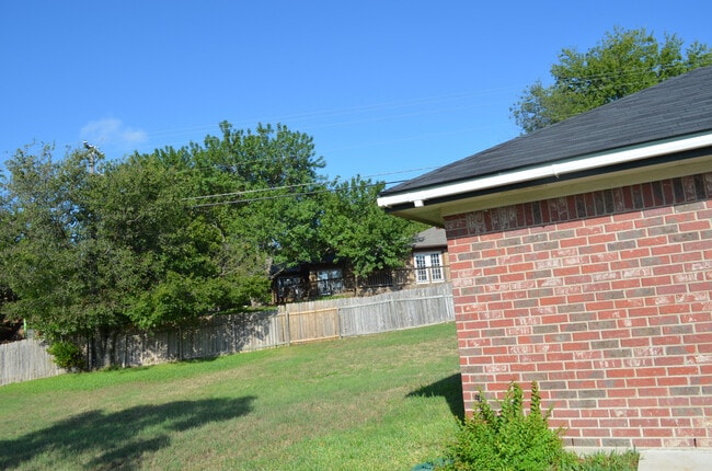 Photo - 3BR 2BA is located in a quiet Harker Heigh...