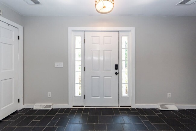 Photo - 765 Leafwood Rd