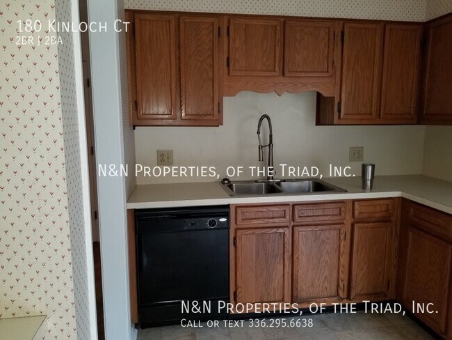 Photo - 180 Kinloch Ct