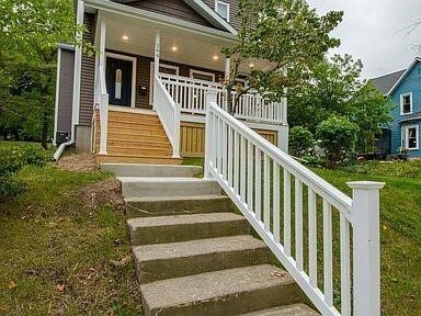 Photo - 294 W 2nd St