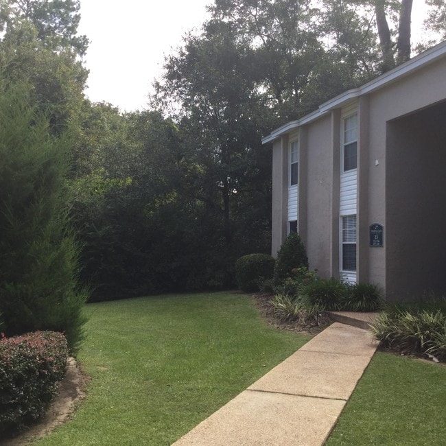 Lucious Trees and Landscaping - Steeple Club Apartments