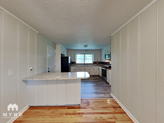 Photo - 921 N Highland Dr