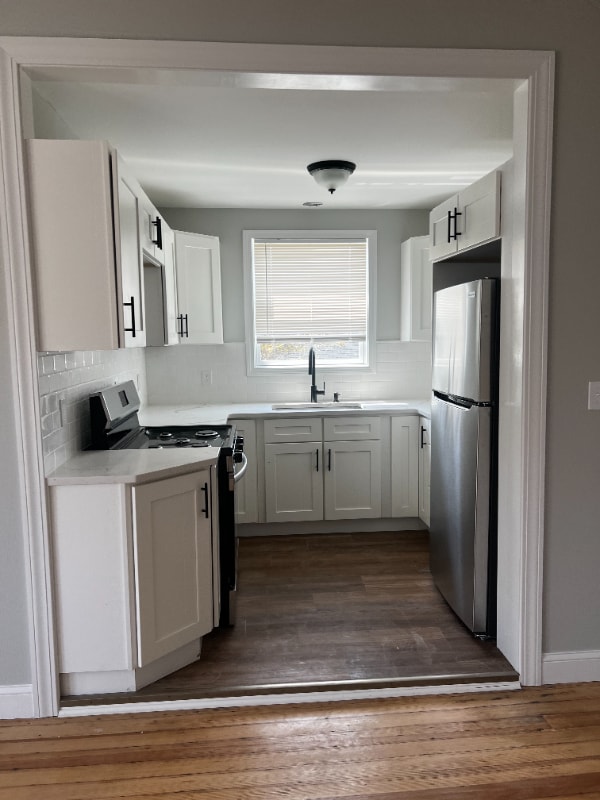 Building Photo - 2039 Pleasant St Rental