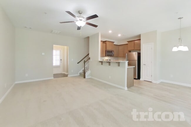 Photo - 324 Kinsale Dr