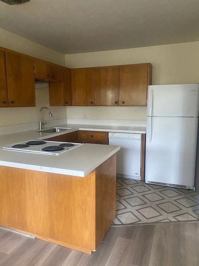 Photo - Charming 2Br/1Ba Apartment in Quiet Boulde...
