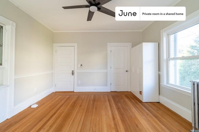 Photo - Room in Shared 5 bed/2 bath home Unit E