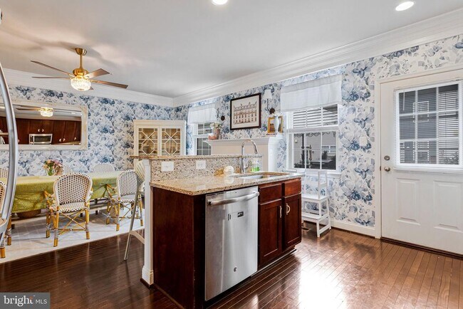 Photo - 703 Skippers Ln