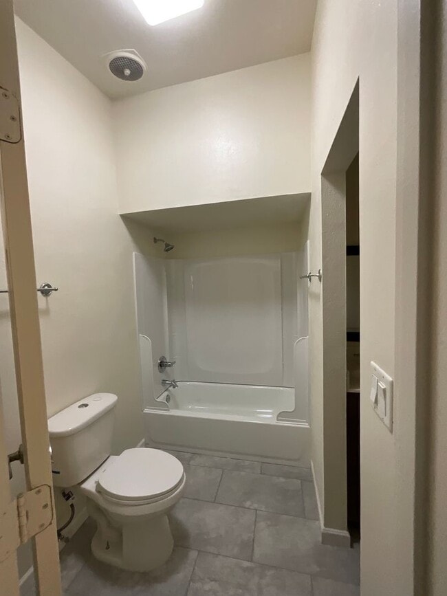Photo - 4 bedroom 2 bath North tempe area close to south Scottsdale