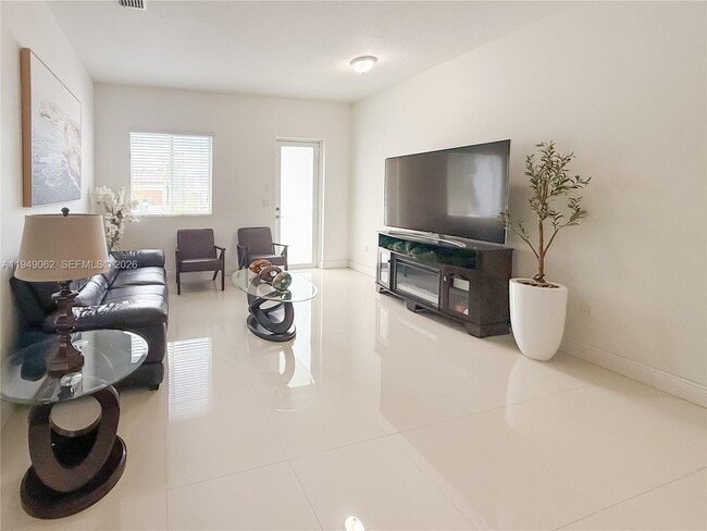 Photo - 17931 SW 152nd Ave