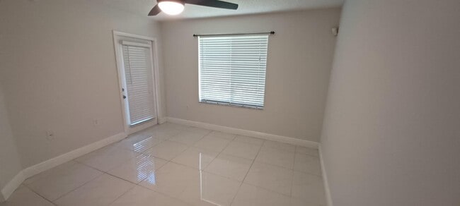 Photo - 19111 Glenmoor Dr Unit 19111