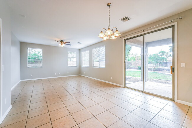 Photo - 1465 E Mia Ln