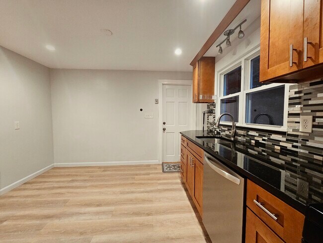12 Louise Rd