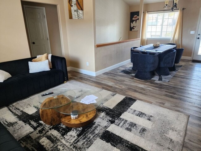 Building Photo - Beautiful home in Cedar City