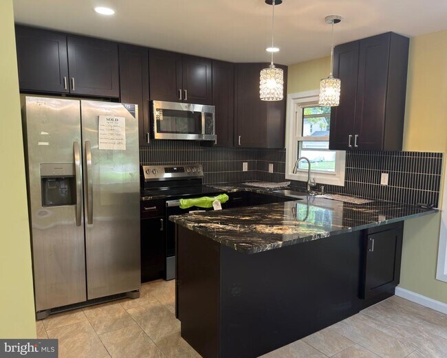 Photo - 54 Plumtree Ln