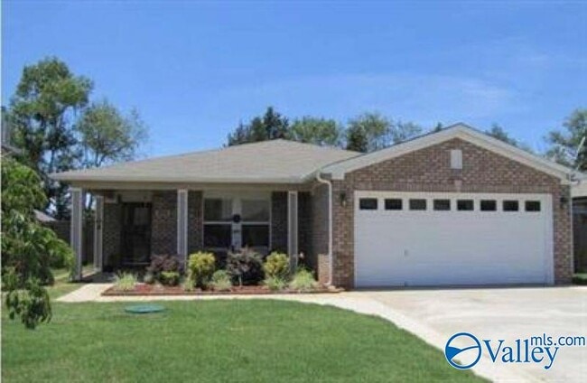 Photo - 406 Jasmine Dr House