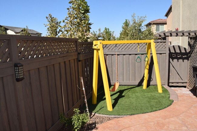 Building Photo - 378 W Abbey Ln