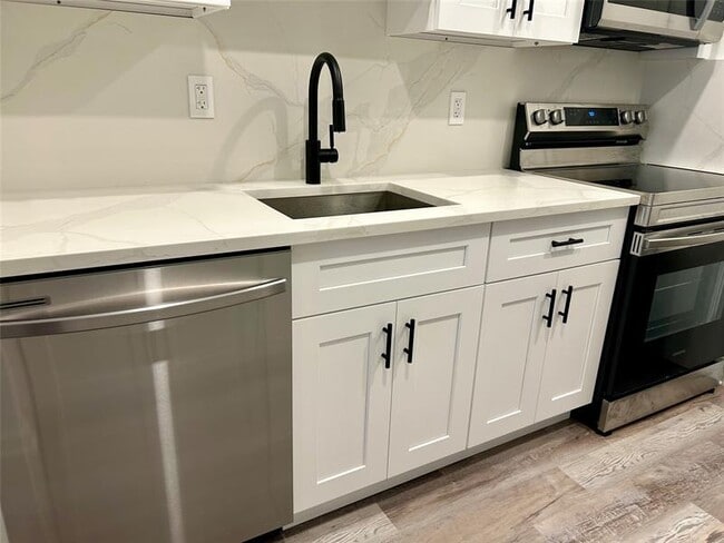 Photo - 2151 NE 68th St Unidad 226