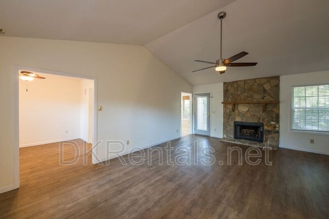 Photo - 3086 Cynthia Ct