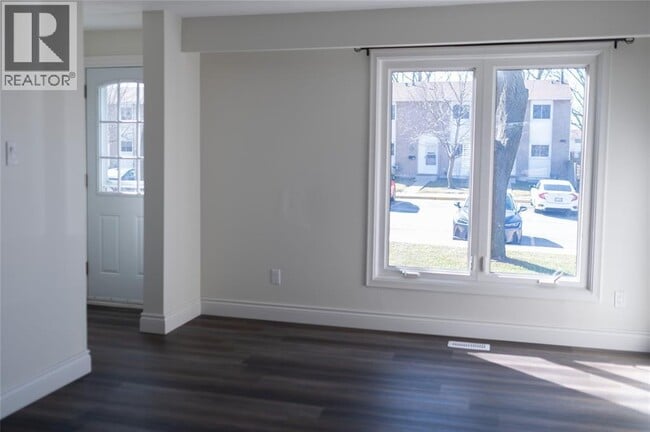 Photo - 27 Turner Dr