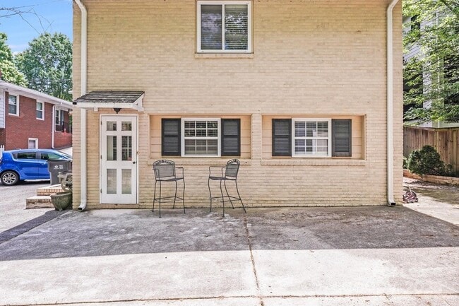 Photo - 2417 Laburnum Ave Condo Unit 3