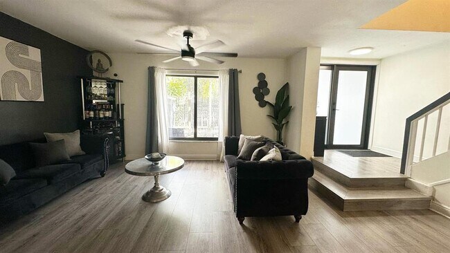 Photo - 11205 NW 15th Pl