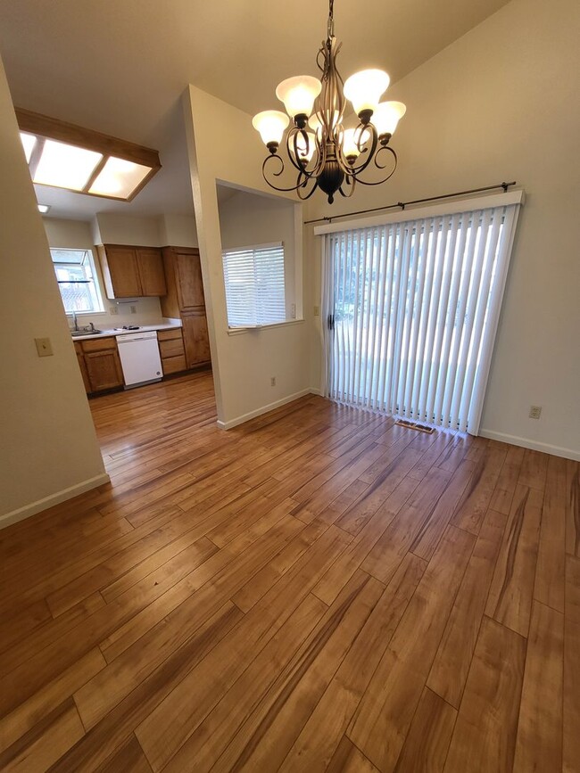 Photo - 630 Boulder Cir