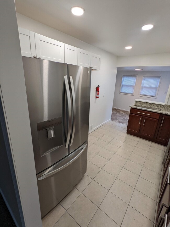 Photo - 4995 Jackson St