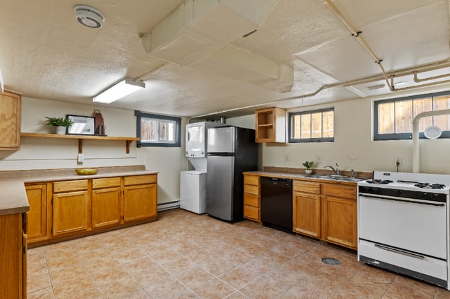 Photo - 530 Laporte Ave