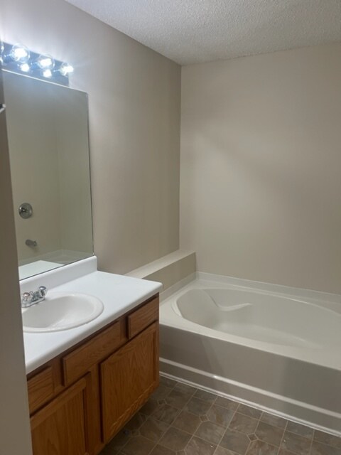 Photo - 4889 Robinson Square Dr