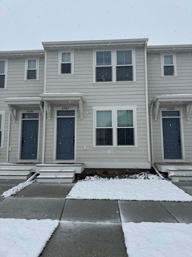 Photo - 3 bed 2.5 bath Townhouse