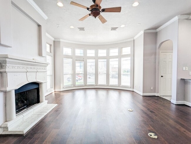 Building Photo - 1304 Dart St Unit F Rental