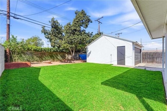 Photo - 329 Catalpa Ave