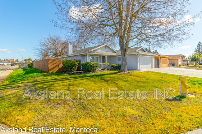 Photo - 15046 Cambridge Dr